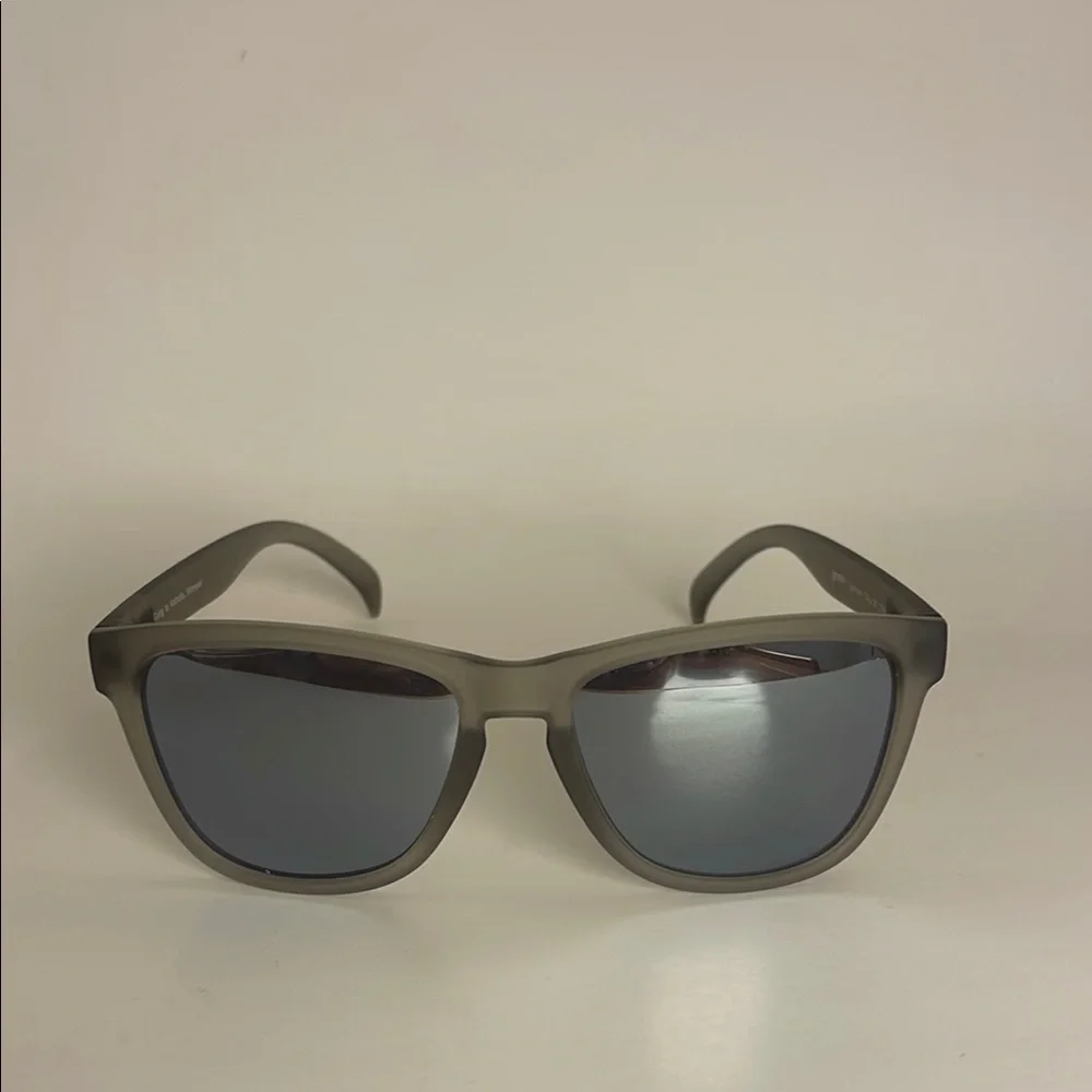 goodr Gray Sunglasses - Picture 1 of 9